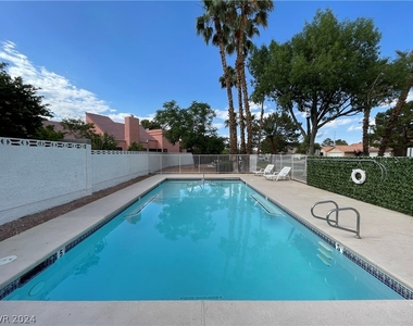 2804 Oasis Circle - Photo Thumbnail 15