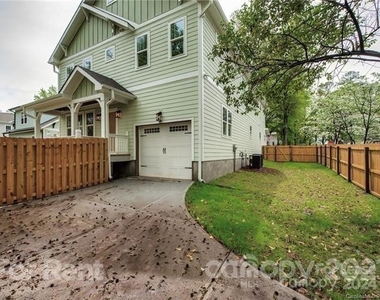 2522 Greenland Avenue - Photo Thumbnail 1