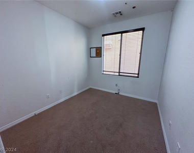 11247 Almador Vista Court - Photo Thumbnail 15