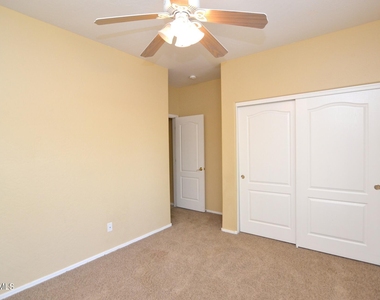 4295 E Cherry Hills Drive - Photo Thumbnail 16