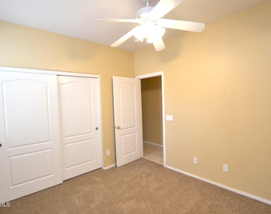 4295 E Cherry Hills Drive - Photo Thumbnail 10