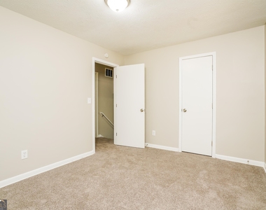 8755 Bellwood Court - Photo Thumbnail 11