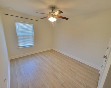 2145 Wilsons Plover Circle - Photo Thumbnail 4