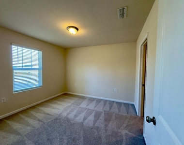 1424 Arapahoe Ridge Drive - Photo Thumbnail 23