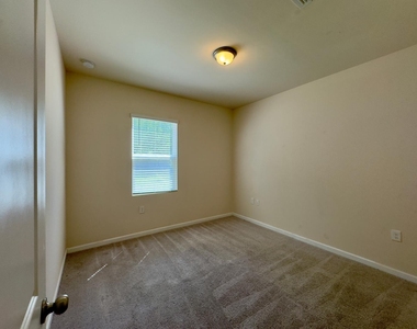 1424 Arapahoe Ridge Drive - Photo Thumbnail 15