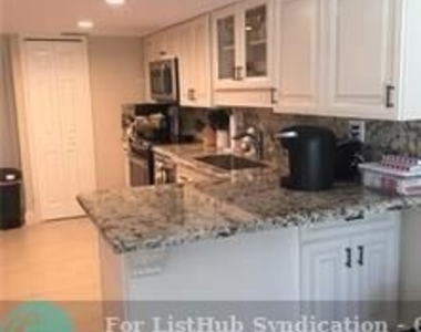 9510 Alcazar Ln - Photo Thumbnail 4