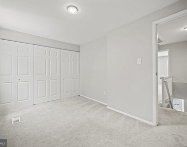 6842 Heatherway Court - Photo Thumbnail 20