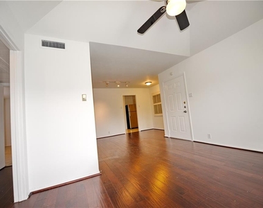 4818 Cole Avenue - Photo Thumbnail 4