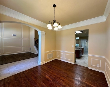 3396 Castlewood Boulevard - Photo Thumbnail 21