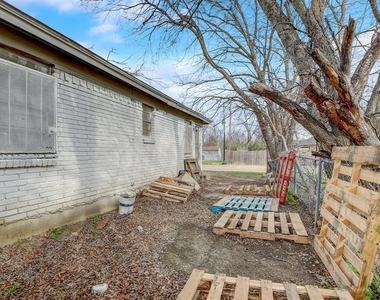 1050 E Pulaski Street - Photo Thumbnail 24