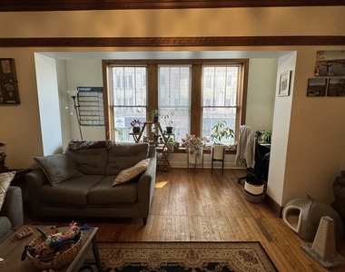 1046 W Bryn Mawr Avenue - Photo Thumbnail 1