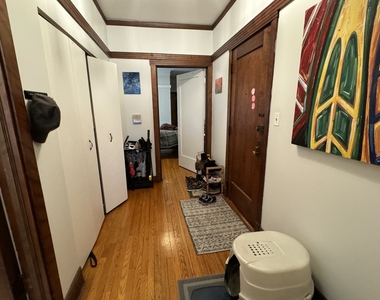 1046 W Bryn Mawr Avenue - Photo Thumbnail 3