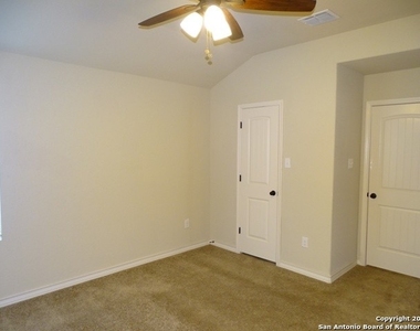 6610 Mia Way - Photo Thumbnail 12