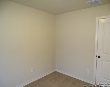 6610 Mia Way - Photo Thumbnail 24