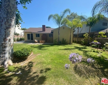 4307 Mentone Ave - Photo Thumbnail 4