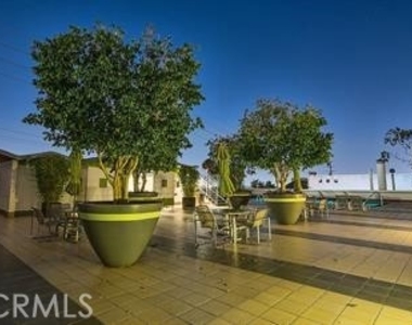 1155 N La Cienega Boulevard - Photo Thumbnail 49