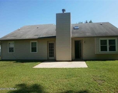 108 Caswell Court - Photo Thumbnail 1