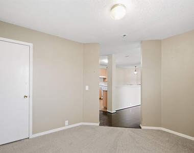 17538 S Summit Canyon Drive - Photo Thumbnail 17