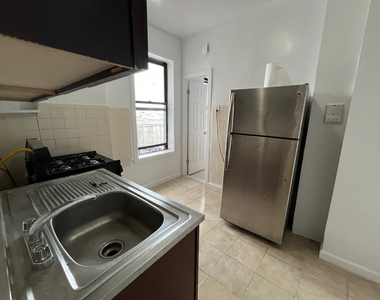 601 West 190th Street - Photo Thumbnail 2