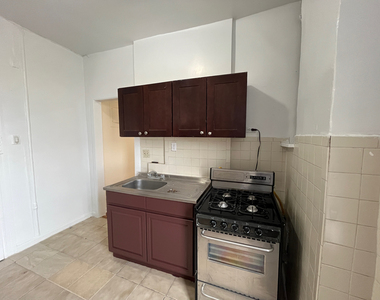 601 West 190th Street - Photo Thumbnail 4