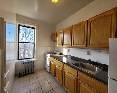 25-54 38th Street - Photo Thumbnail 0