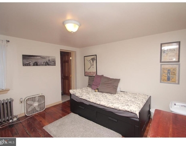 1572 E Hewson St - Photo Thumbnail 12