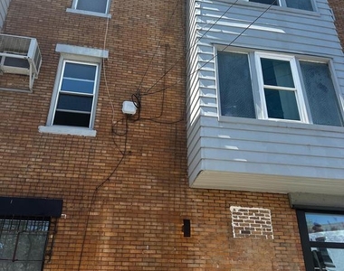 1501 S 12th St - Photo Thumbnail 3