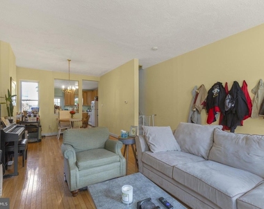 2231 Bainbridge St - Photo Thumbnail 4