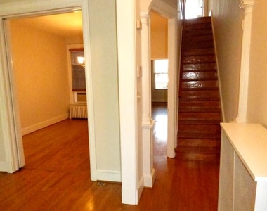 122 Adams St Nw - Photo Thumbnail 1