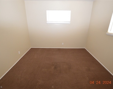 5817 Shawnee Avenue - Photo Thumbnail 13