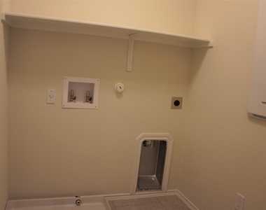 1612 Cliffbrake Way - Photo Thumbnail 11