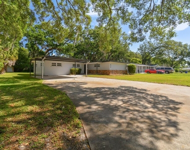 535 W Palmeden Drive - Photo Thumbnail 42