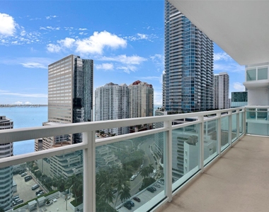 951 Brickell Ave - Photo Thumbnail 13