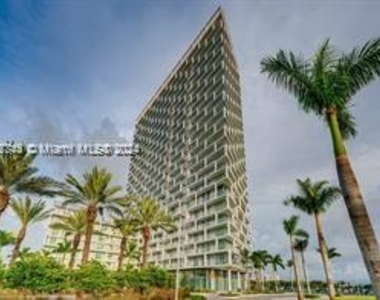 2000 Metropica Way - Photo Thumbnail 0