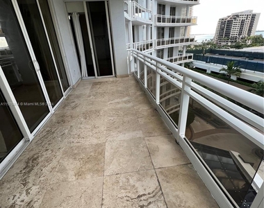 901 Brickell Key Blvd - Photo Thumbnail 18