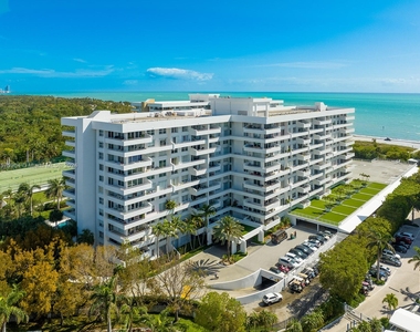 199 Ocean Lane Dr - Photo Thumbnail 26