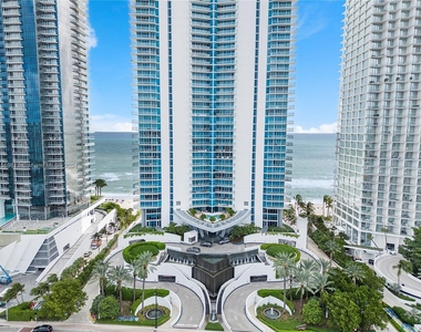 17001 Collins Ave - Photo Thumbnail 22