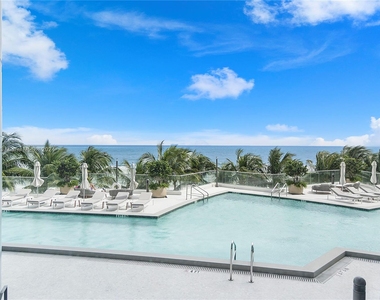 17001 Collins Ave - Photo Thumbnail 21