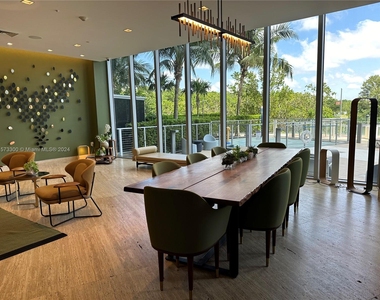 16385 N Biscayne Blvd - Photo Thumbnail 42