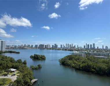 16385 N Biscayne Blvd - Photo Thumbnail 10