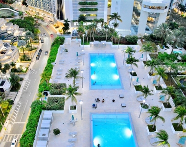 950 Brickell Bay - Photo Thumbnail 15