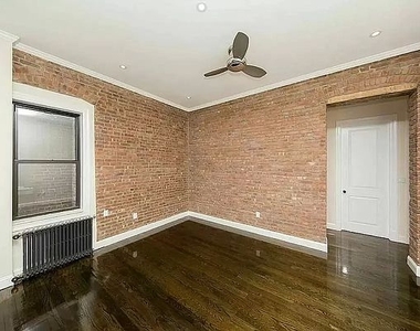 1377 Lexington Avenue - Photo Thumbnail 3