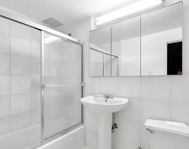 417 West 56th Street - Photo Thumbnail 4