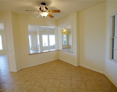 10512 Cerotto Lane - Photo Thumbnail 13