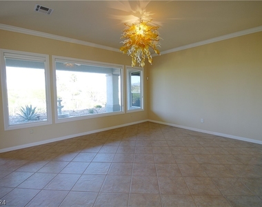 10512 Cerotto Lane - Photo Thumbnail 7