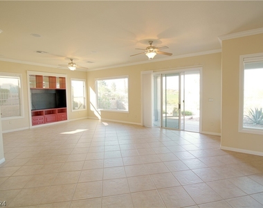 10512 Cerotto Lane - Photo Thumbnail 9