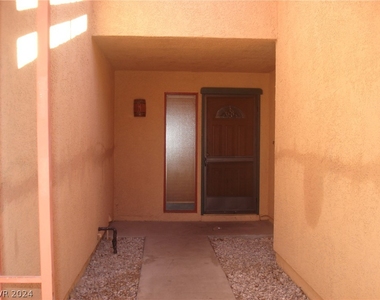 3854 Valley Meadow Drive - Photo Thumbnail 2