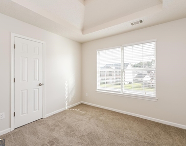 3075 Dogwood Avenue - Photo Thumbnail 10