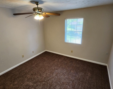 5106 S Woodbridge Trail - Photo Thumbnail 8