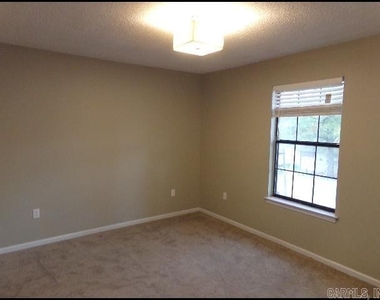 5704 Green Valley Avenue - Photo Thumbnail 17